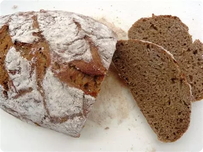 PAIN - Pain de seigle 20% de farine de Blé 80% de farine de seigle - Moulé - 500gr